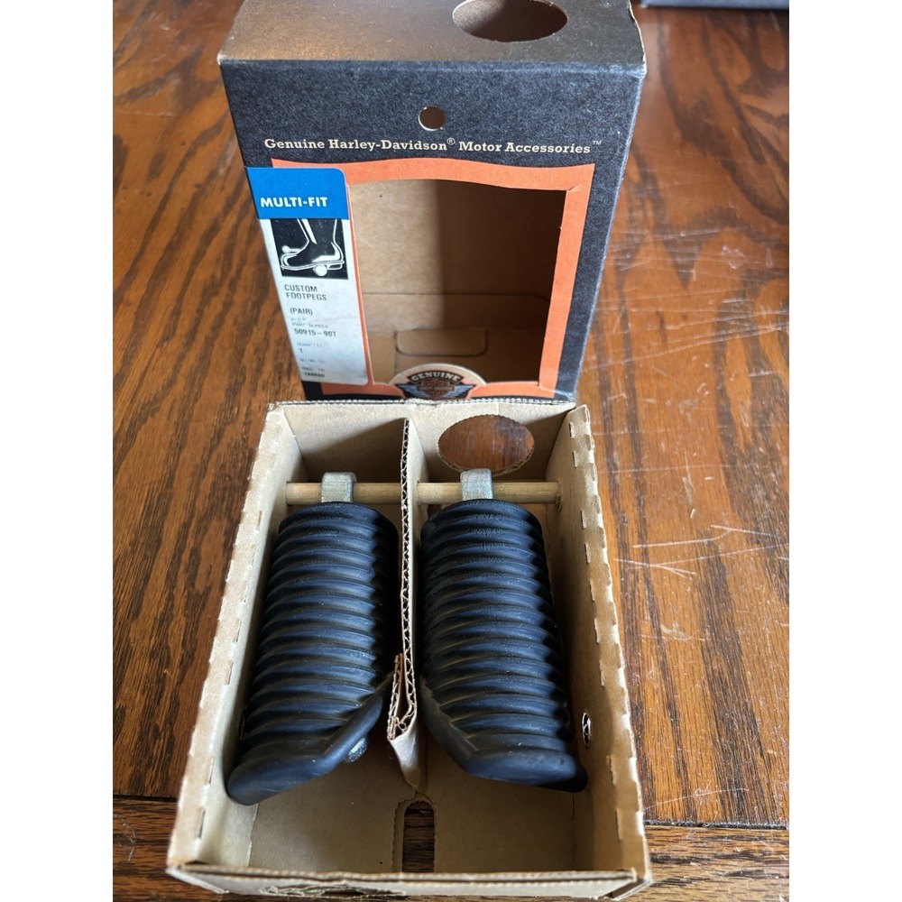 Harley Davidson Custom Footpegs Pair OS Black Like New 50915-90T OEM Ribbed
